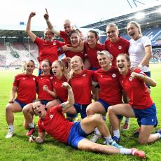 Stejně jako v ledním hokeji, tak i v ragby, jsou na šampionátech více úspěšnější ženy než muži. Třináct děvčat jsou třetí na Evropských hrách