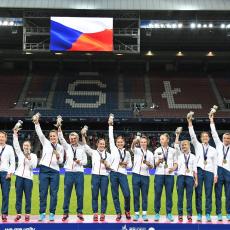 Šťastná bronzová třináctka českých ragbistek